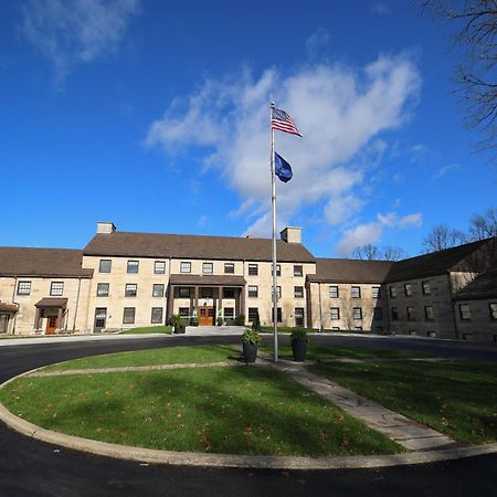 Spring Mill Inn Mitchell Exterior photo