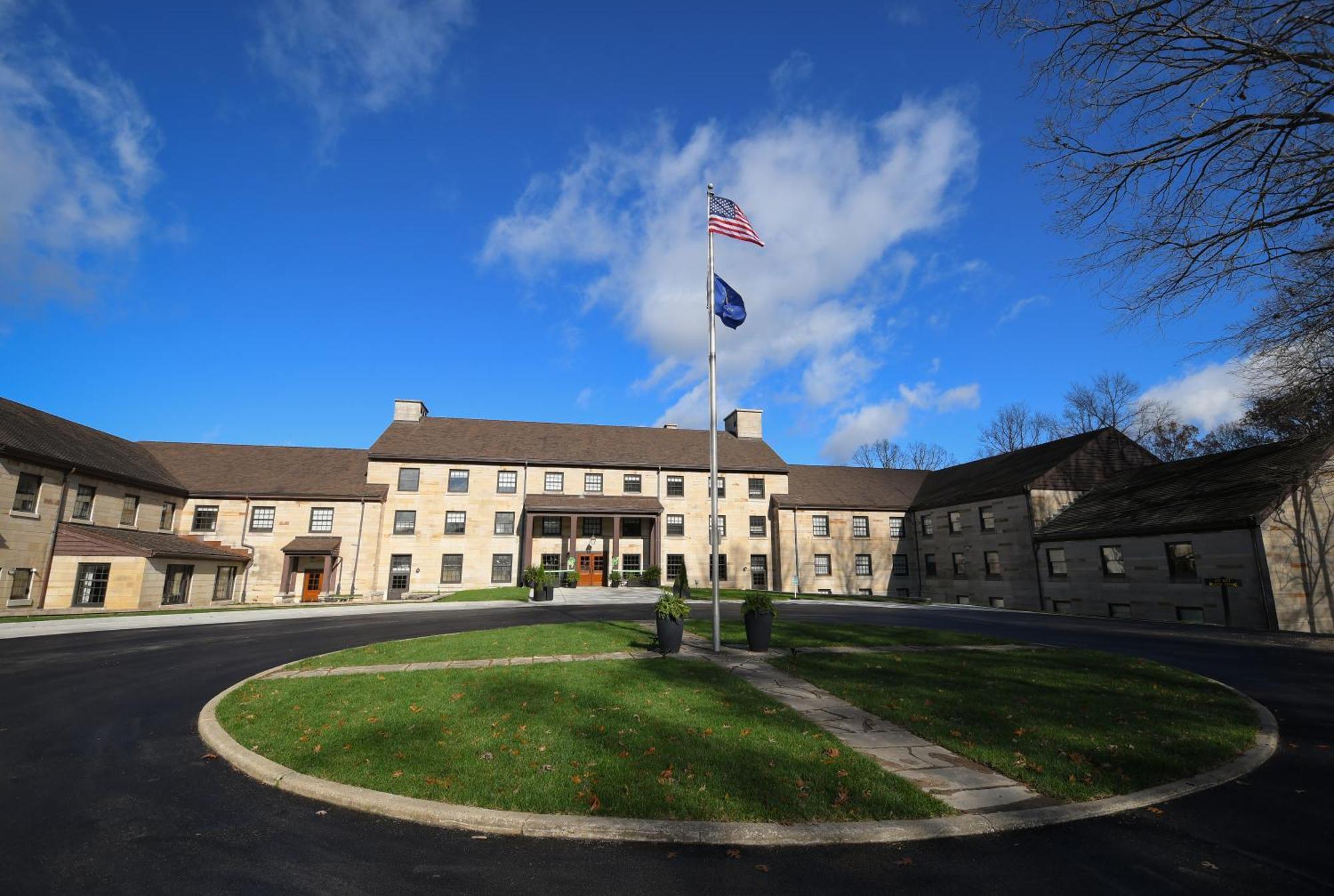 Spring Mill Inn Mitchell Exterior photo