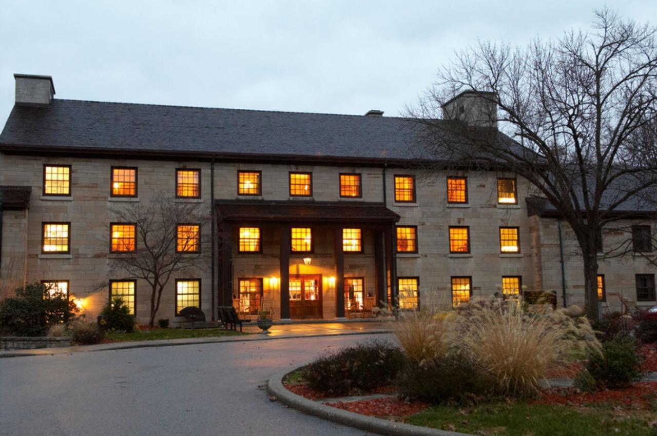 Spring Mill Inn Mitchell Exterior photo
